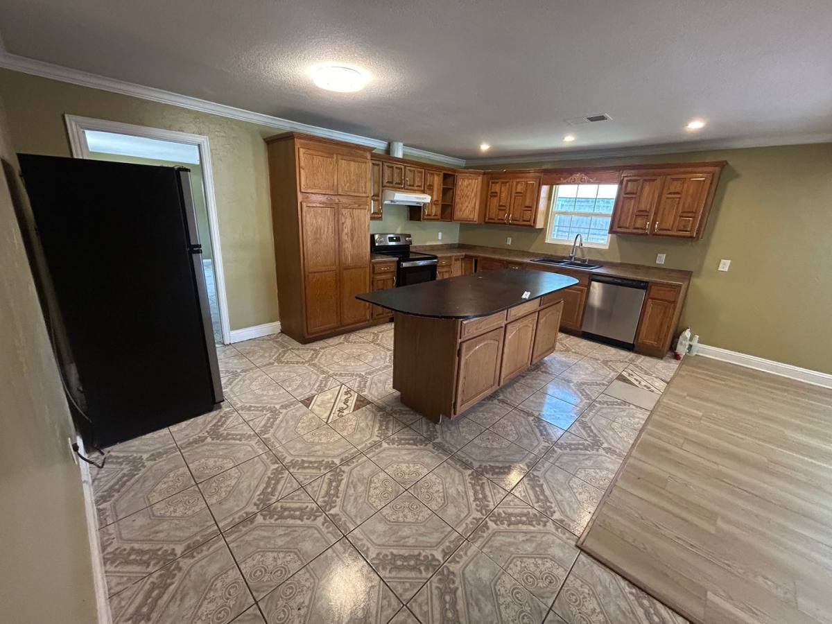 House for rent at 402 Nickens Rd, Garland, TX 75043