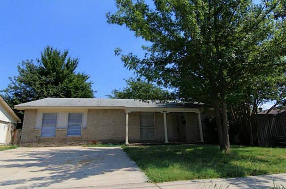 House for rent at 402 Nickens Rd, Garland, TX 75043