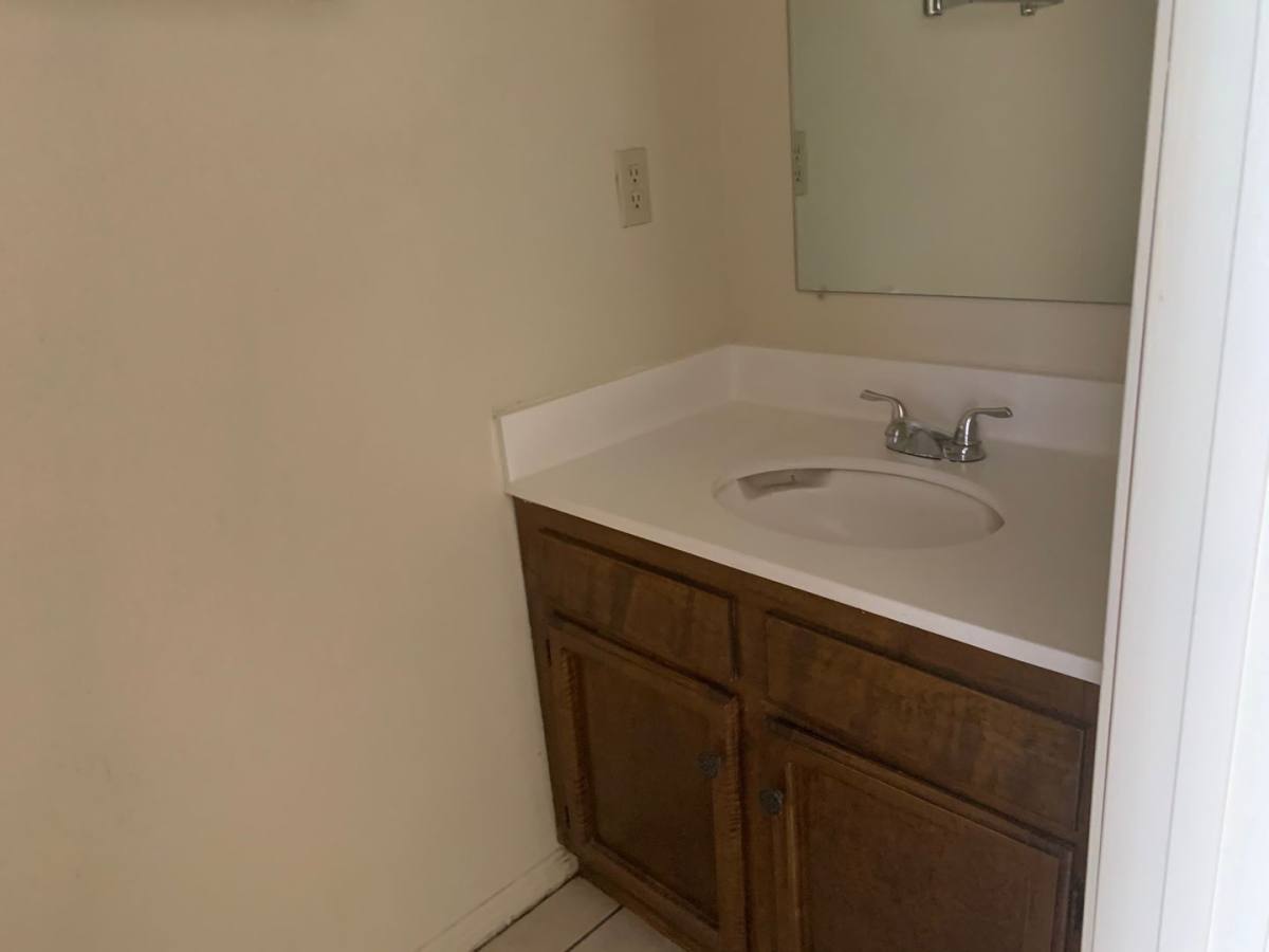 Apartment for rent at 8150 Bayou Fountain Ave, Baton Rouge, LA 70820