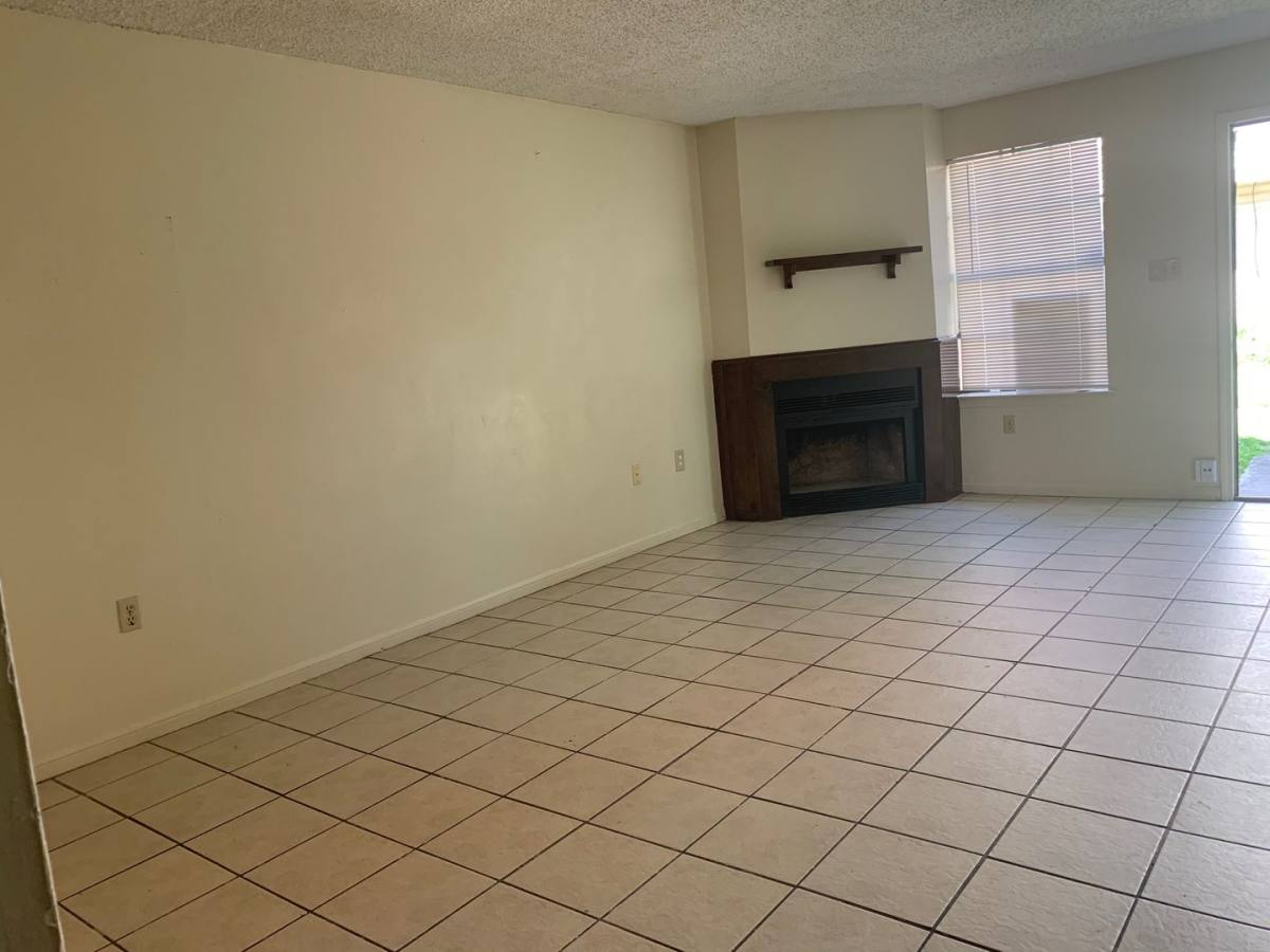 Apartment for rent at 8150 Bayou Fountain Ave, Baton Rouge, LA 70820