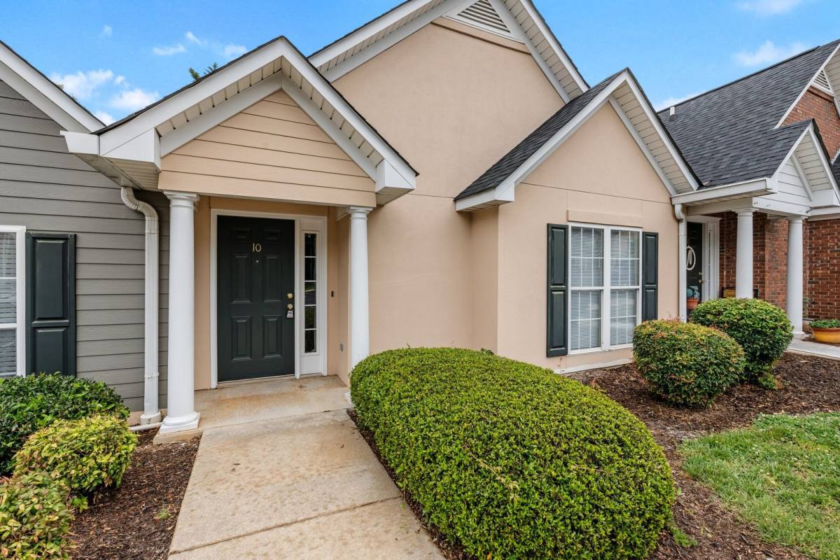 Townhouse for rent at 10 Whitfield Way, Greer, SC 29651