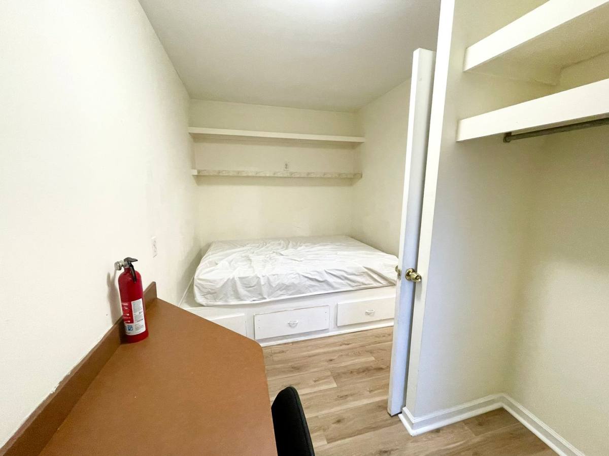 Apartment for rent at 1227 Barnwell St, Columbia, SC 29201