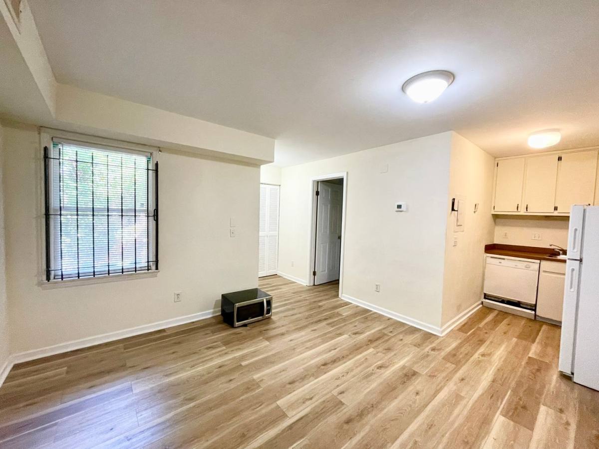 Apartment for rent at 1227 Barnwell St, Columbia, SC 29201