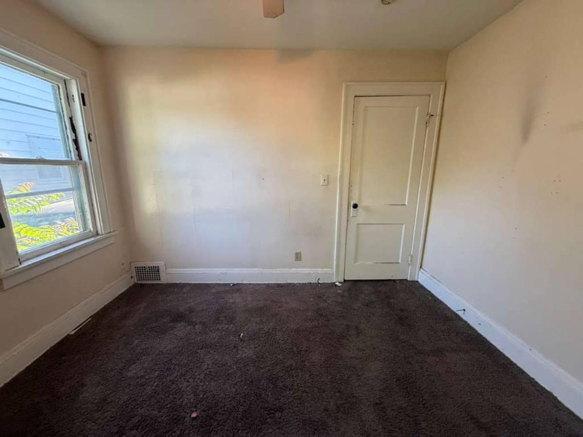 Apartment for rent at 4772 E, Cleveland, OH 44125