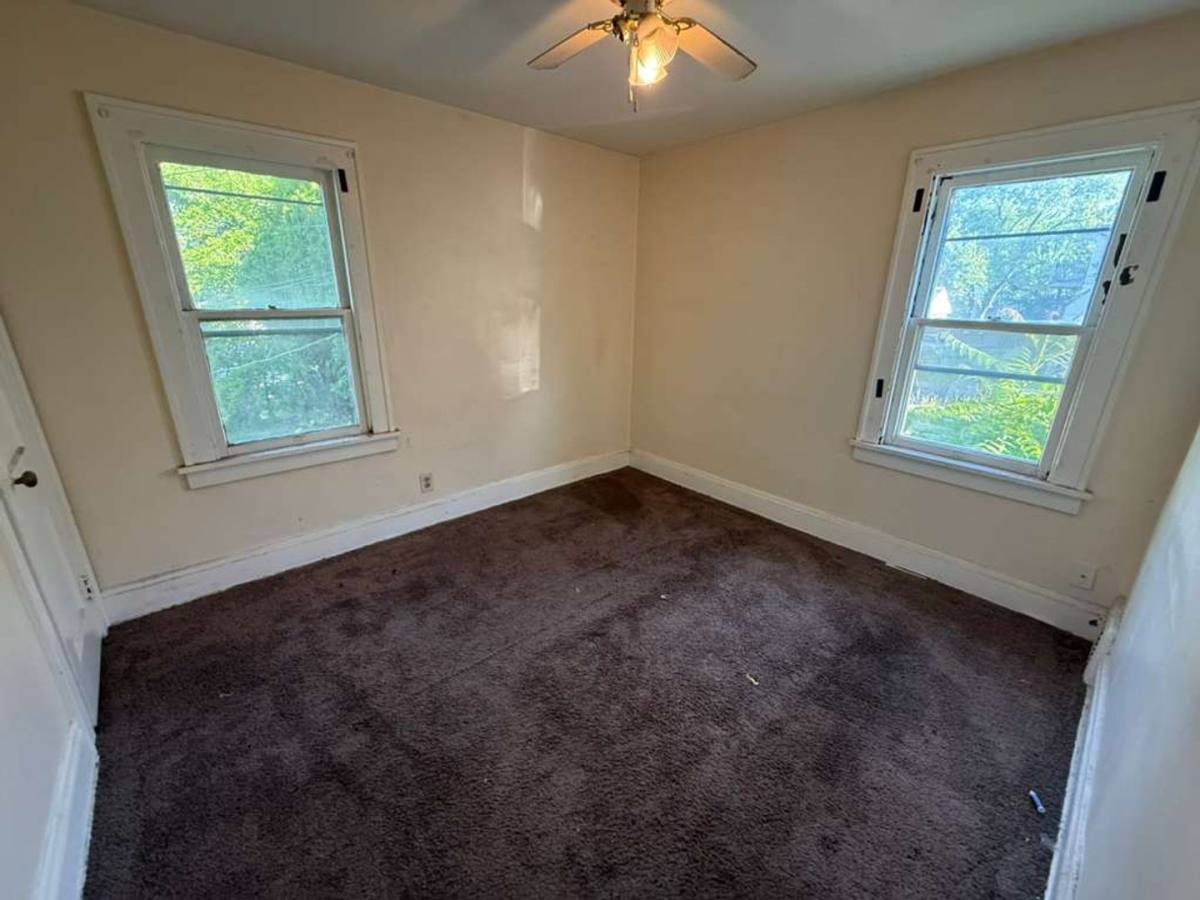Apartment for rent at 4772 E, Cleveland, OH 44125