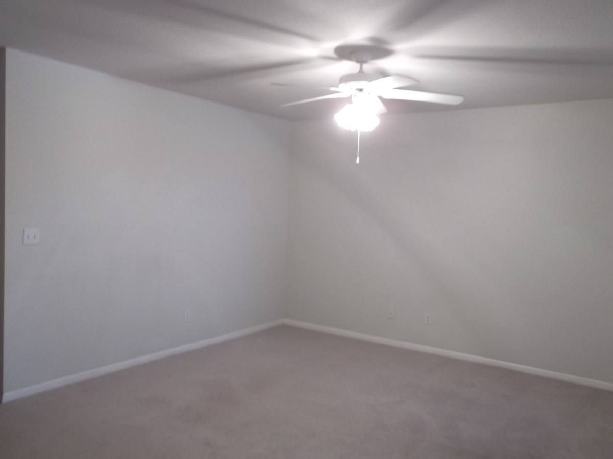 Apartment for rent at 512 Rockledge, Lawrence, KS 66049