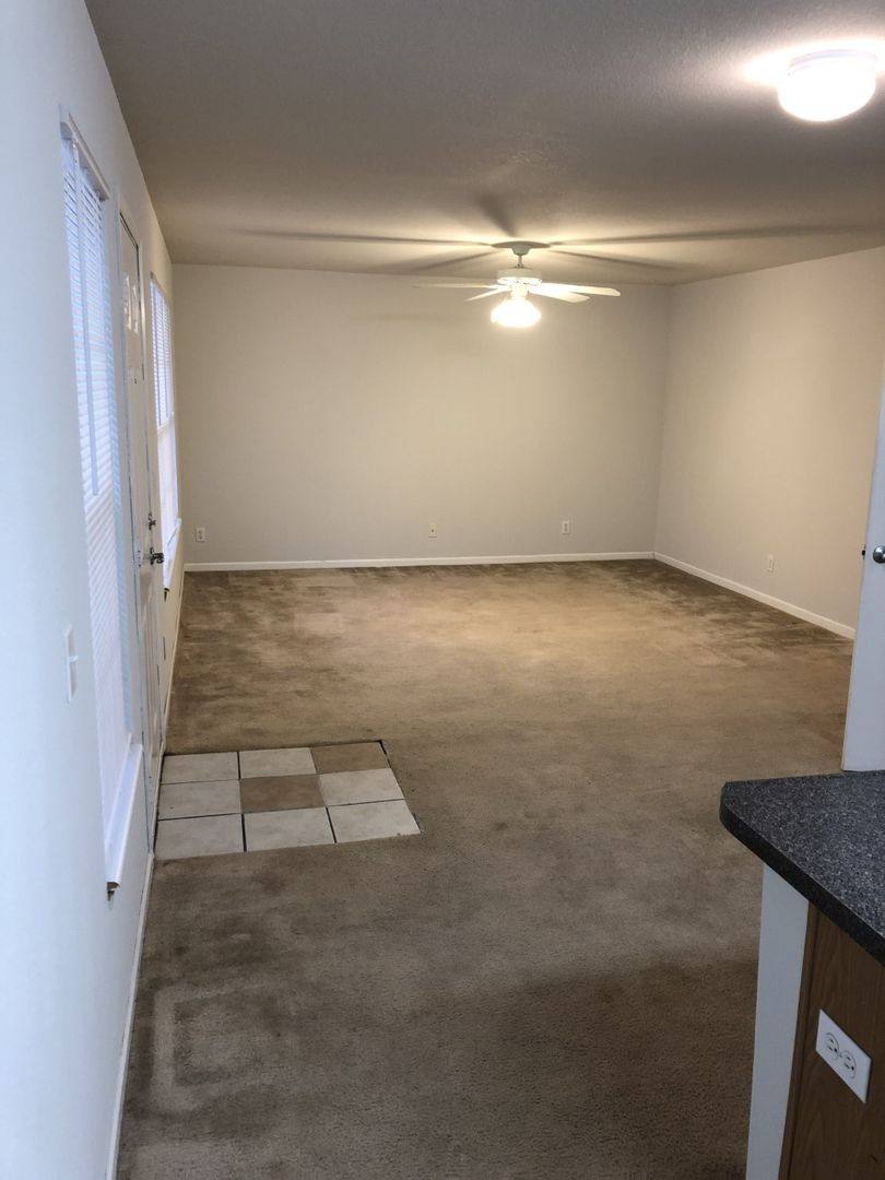 Apartment for rent at 512 Rockledge, Lawrence, KS 66049