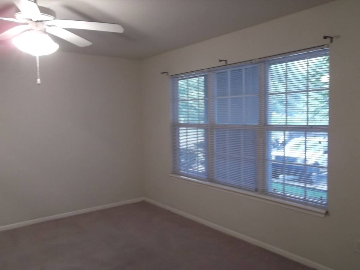 Apartment for rent at 512 Rockledge, Lawrence, KS 66049
