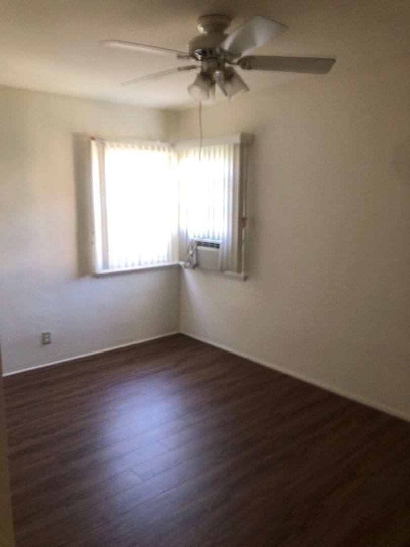Apartment for rent at 321 W Alameda Ave, Burbank, CA 91506