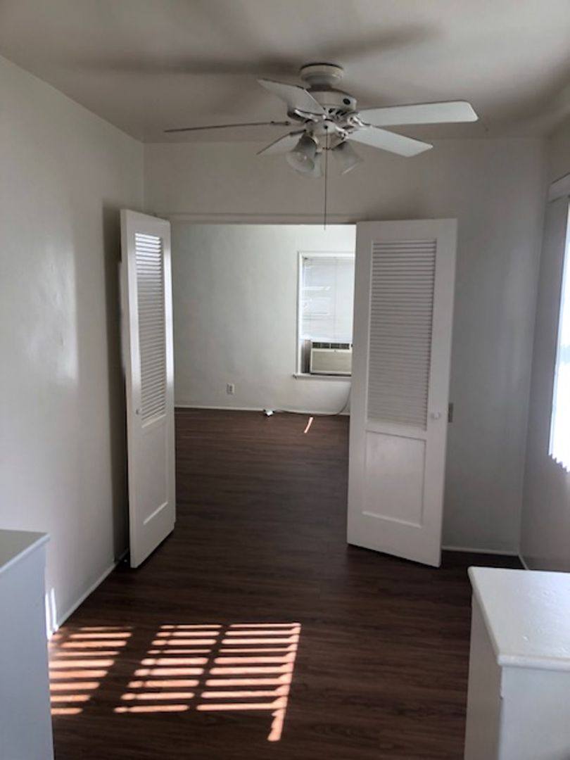 Apartment for rent at 321 W Alameda Ave, Burbank, CA 91506