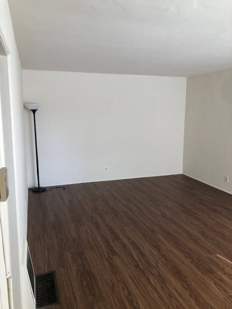 Apartment for rent at 321 W Alameda Ave, Burbank, CA 91506