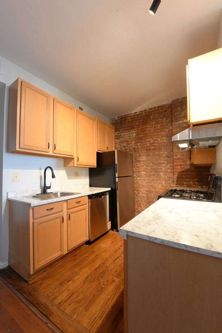 Apartment for rent at 1808-1810 S 8th St, Saint Louis, MO 63104