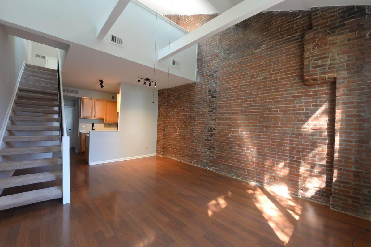 Apartment for rent at 1808-1810 S 8th St, Saint Louis, MO 63104
