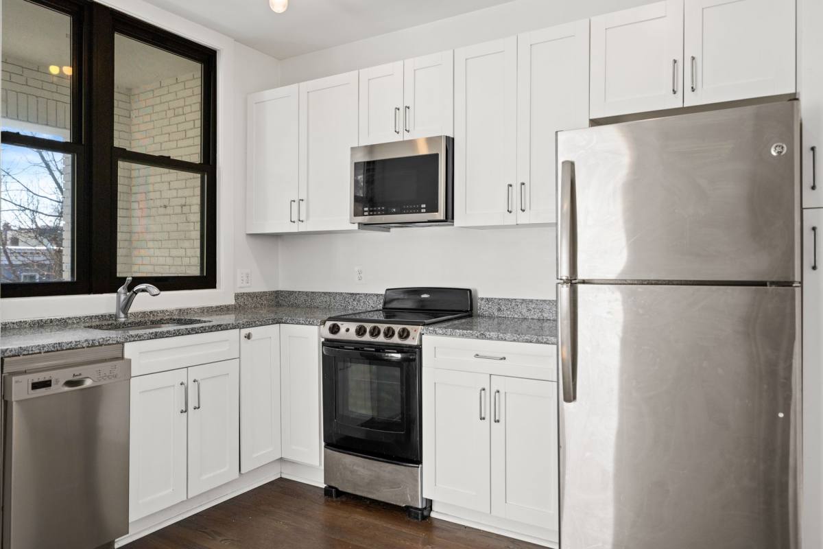 Apartment for rent at 1443 T St NW, Washington, DC 20009