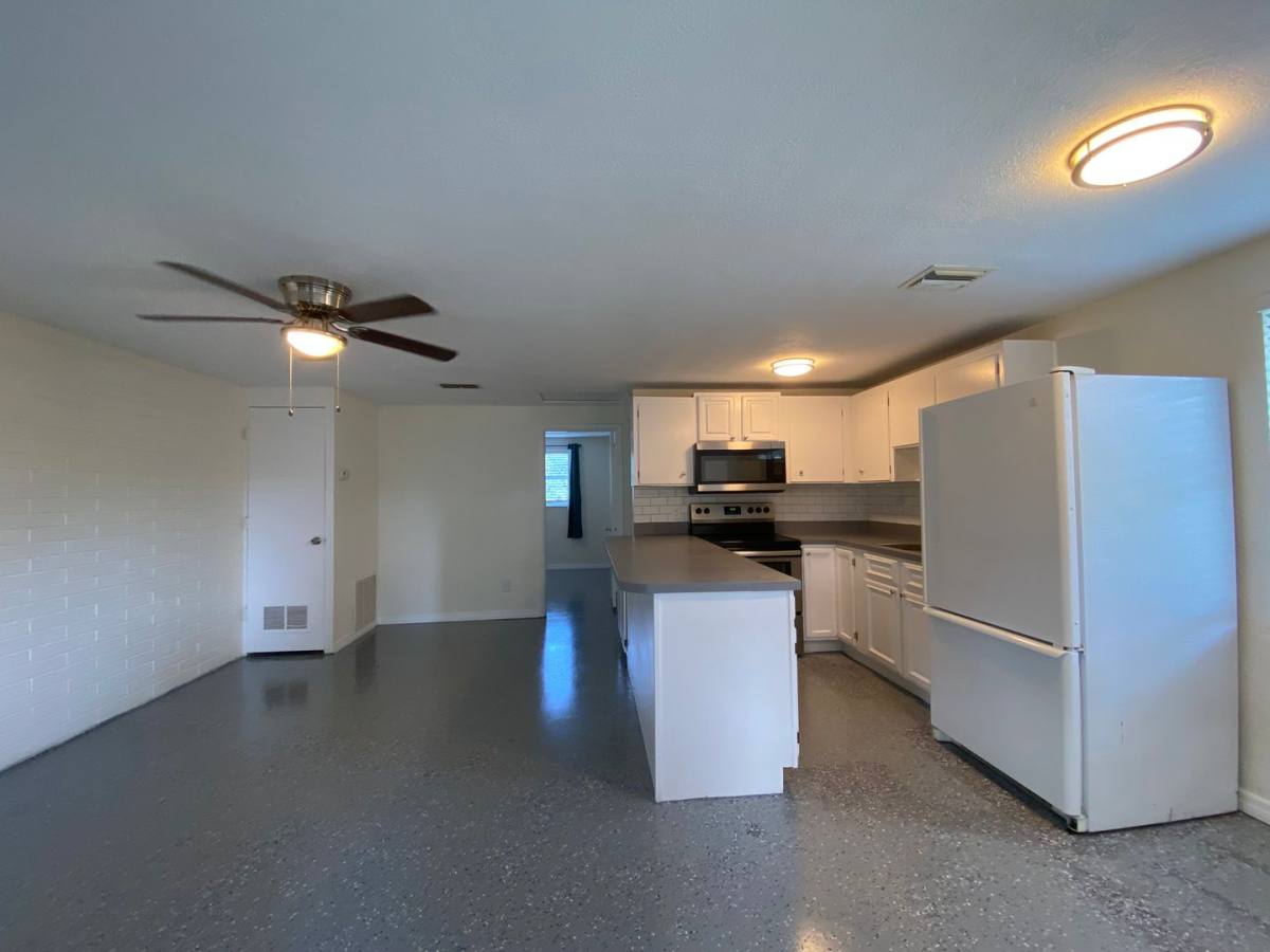 Apartment for rent at 4163-4197 31st St N, Saint Petersburg, FL 33714