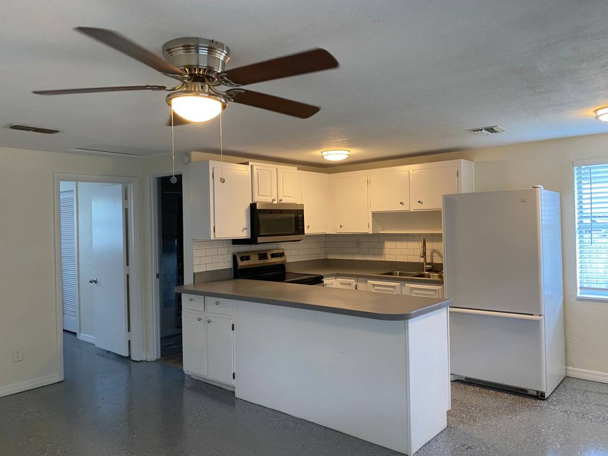 Apartment for rent at 4163-4197 31st St N, Saint Petersburg, FL 33714