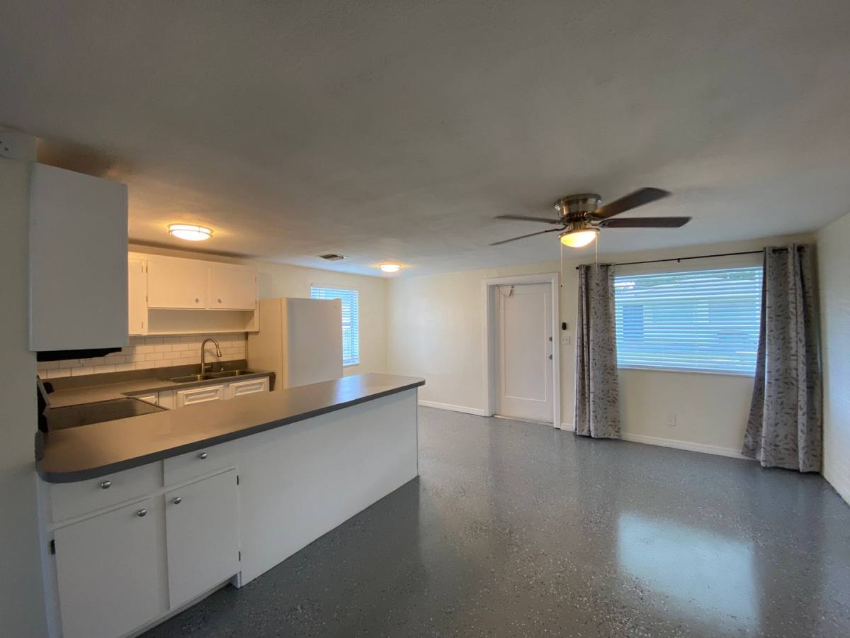 Apartment for rent at 4163-4197 31st St N, Saint Petersburg, FL 33714