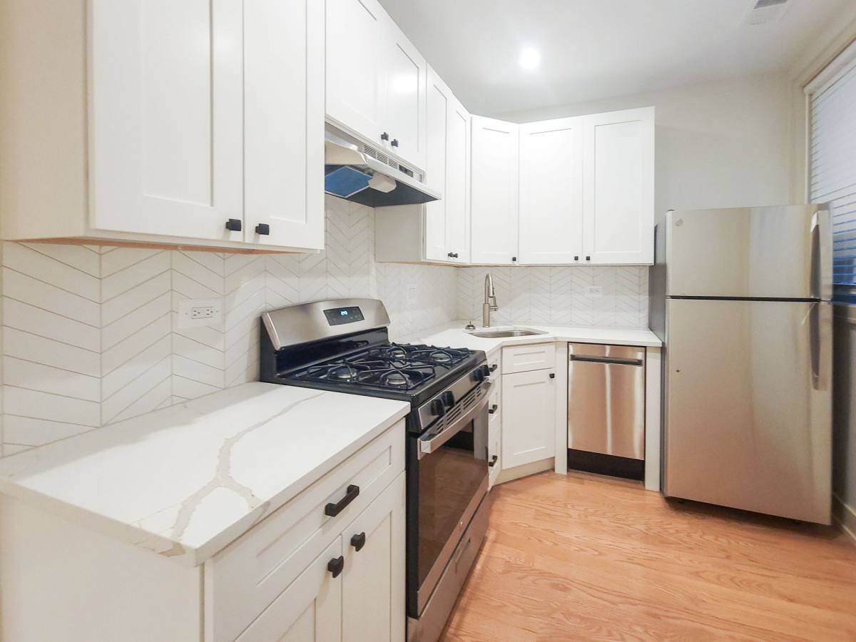 Apartment for rent at 3521 N Broadway St, Chicago, IL 60657