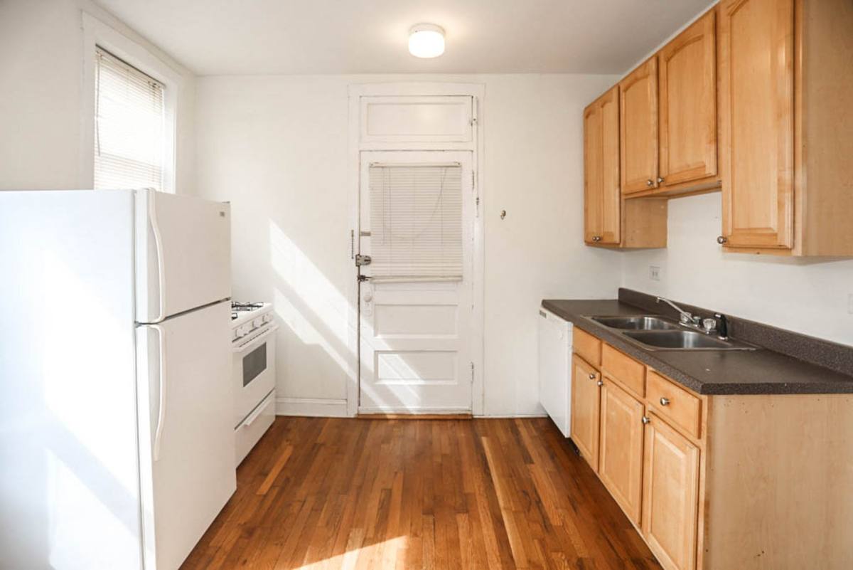 Apartment for rent at 3521 N Broadway St, Chicago, IL 60657
