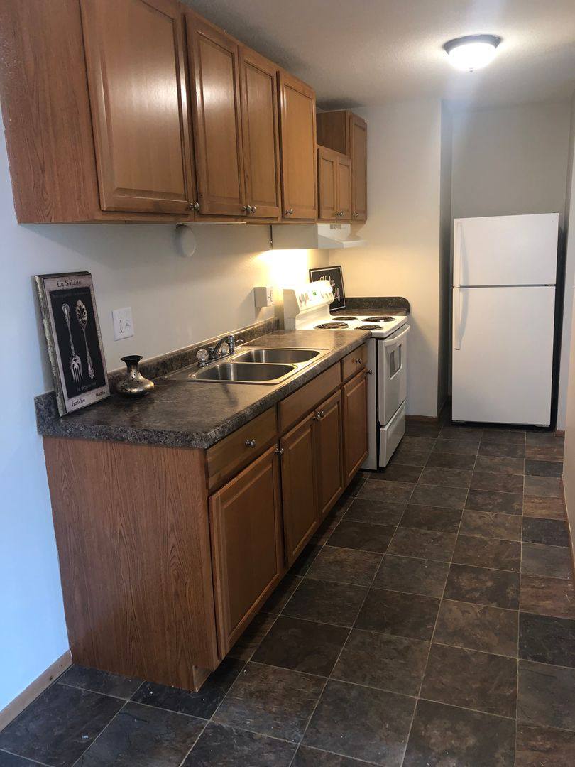 Apartment for rent at 2030 1st Ave NE, Cedar Rapids, IA 52402