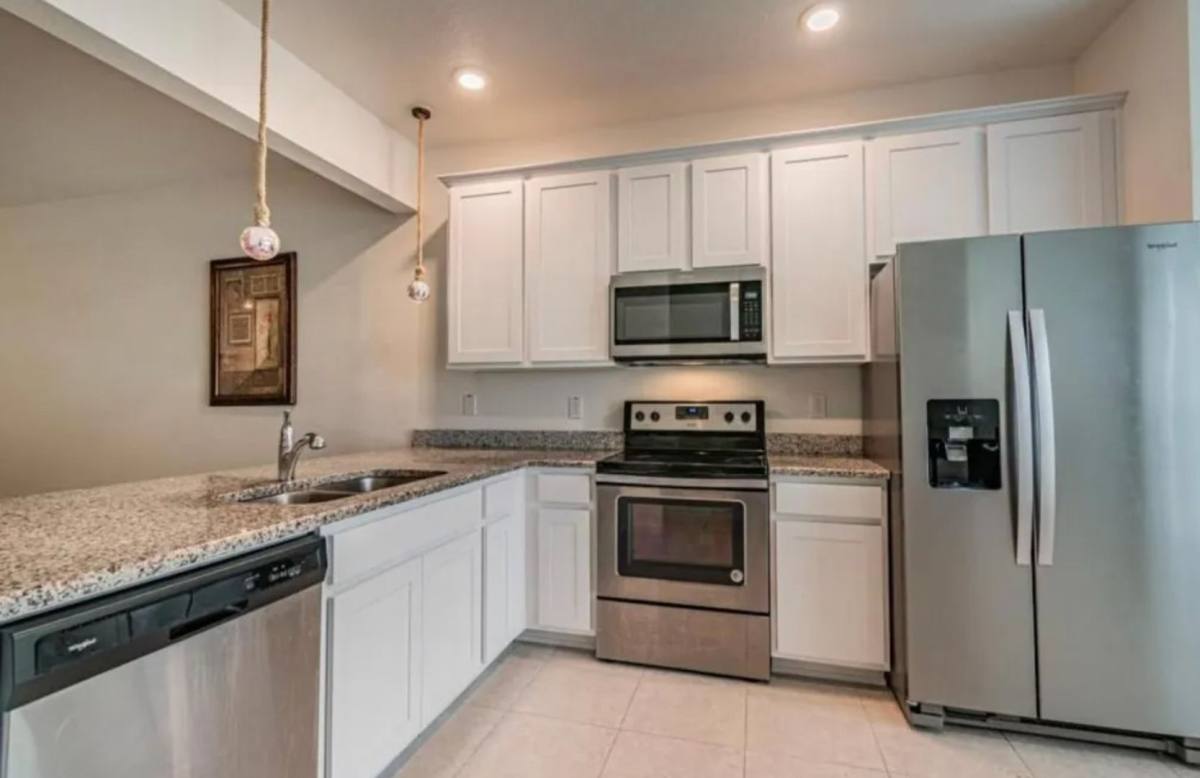 Apartment for rent at 1122 Hillhurst Dr, Wesley Chapel, FL 33543