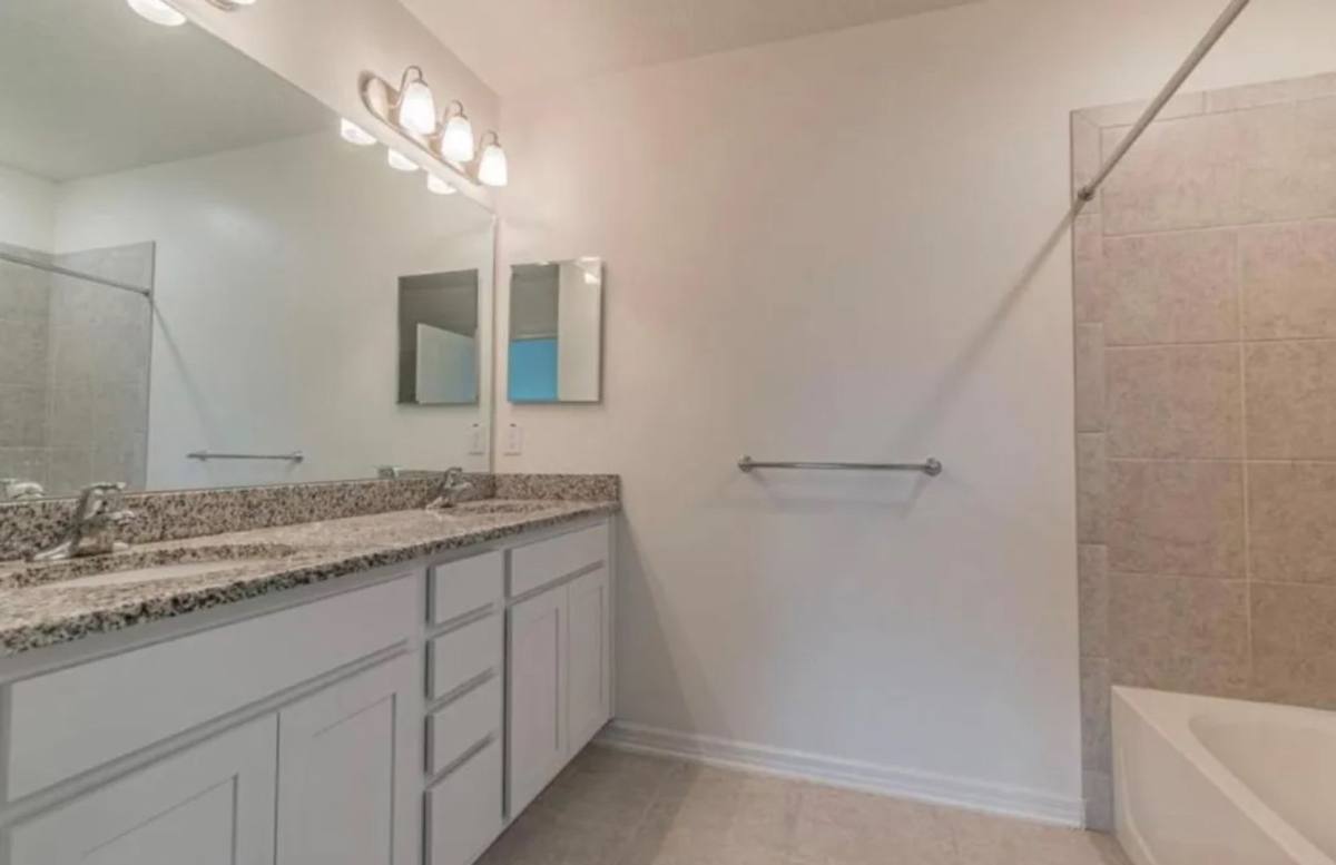 Apartment for rent at 1122 Hillhurst Dr, Wesley Chapel, FL 33543