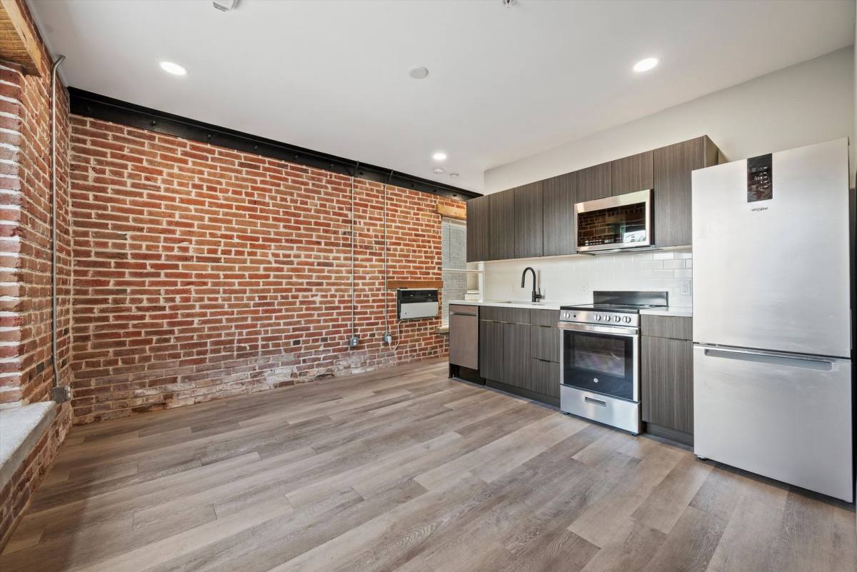Apartment for rent at 1440 N Clarkson St, Denver, CO 80218
