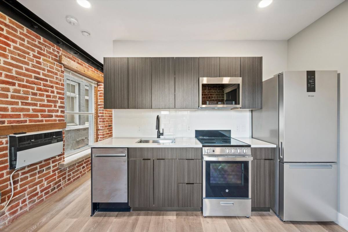 Apartment for rent at 1440 N Clarkson St, Denver, CO 80218