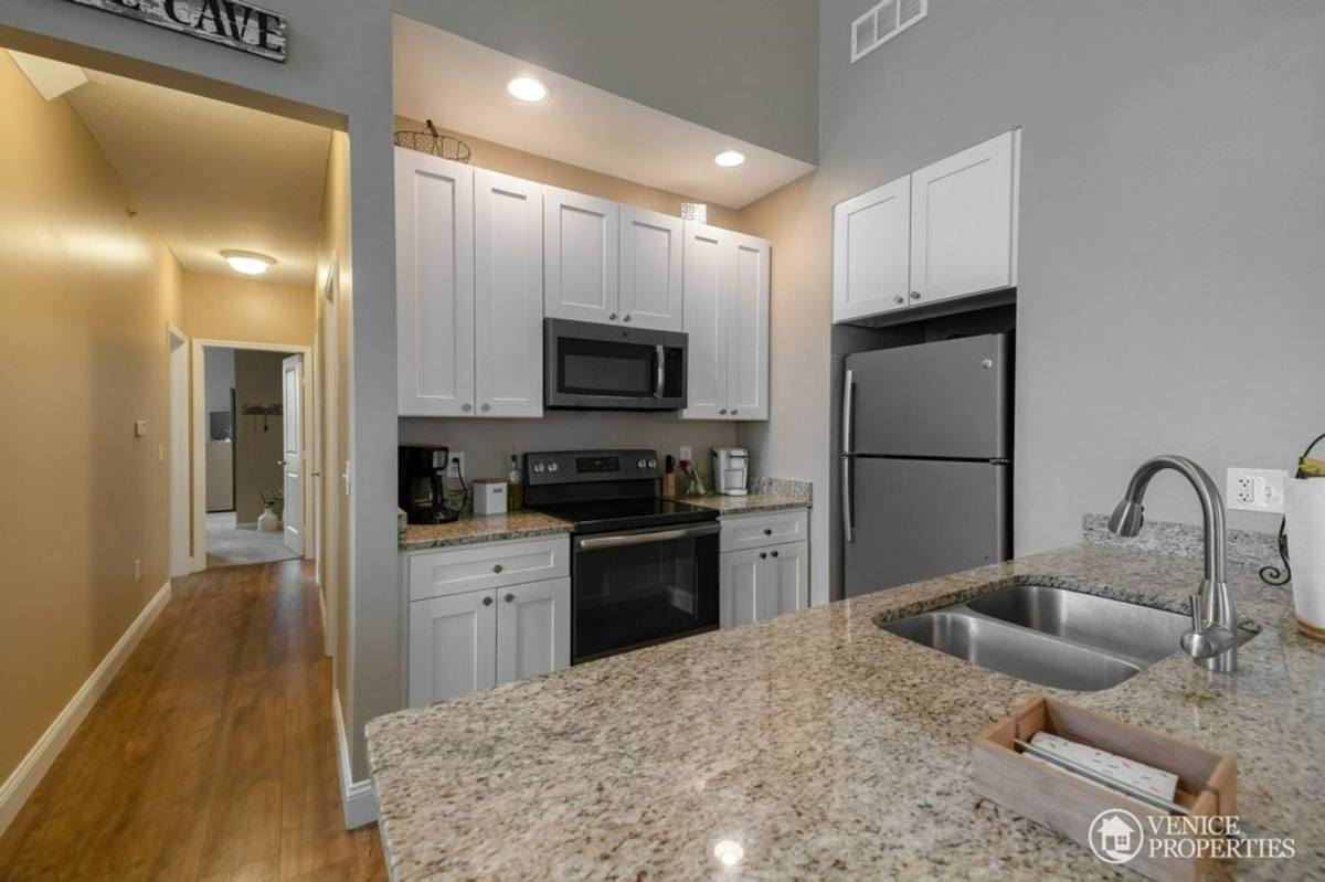 Apartment for rent at 1786 Drayton Court, Columbus, OH 43212
