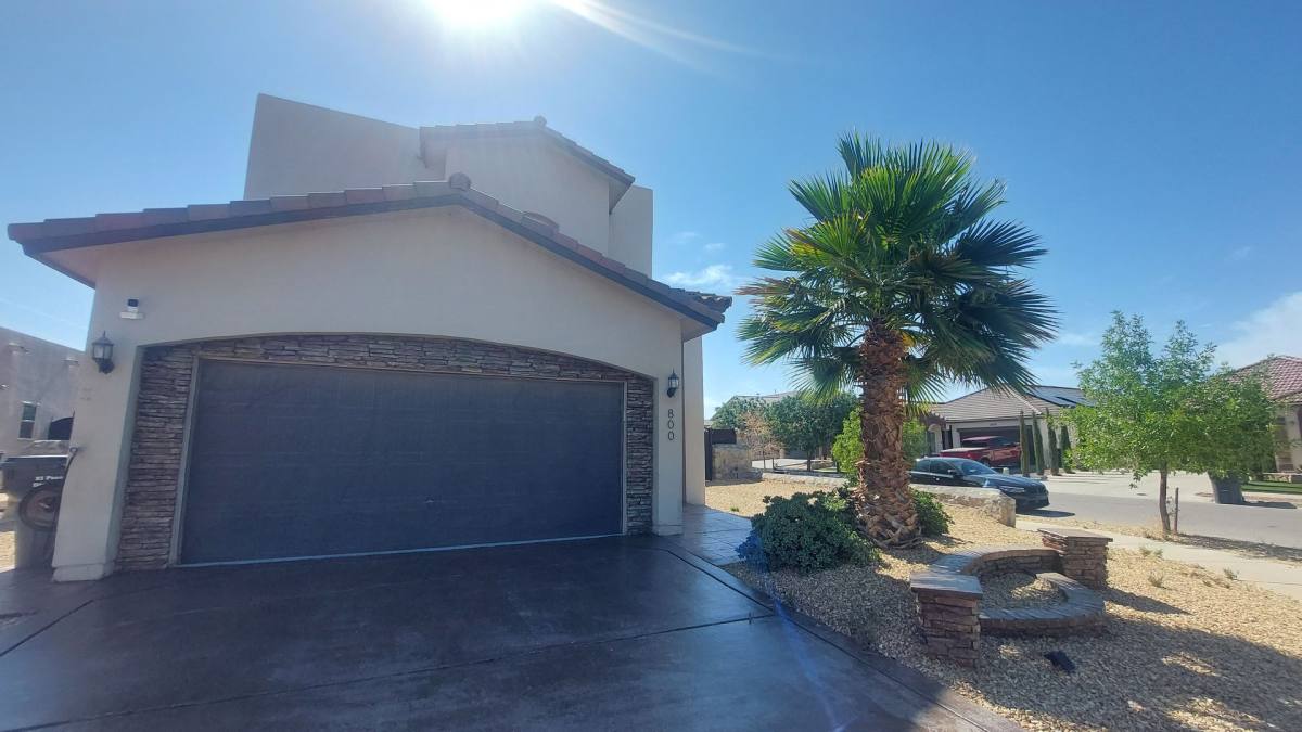 House for rent at 800 Caterick St, El Paso, TX 79938