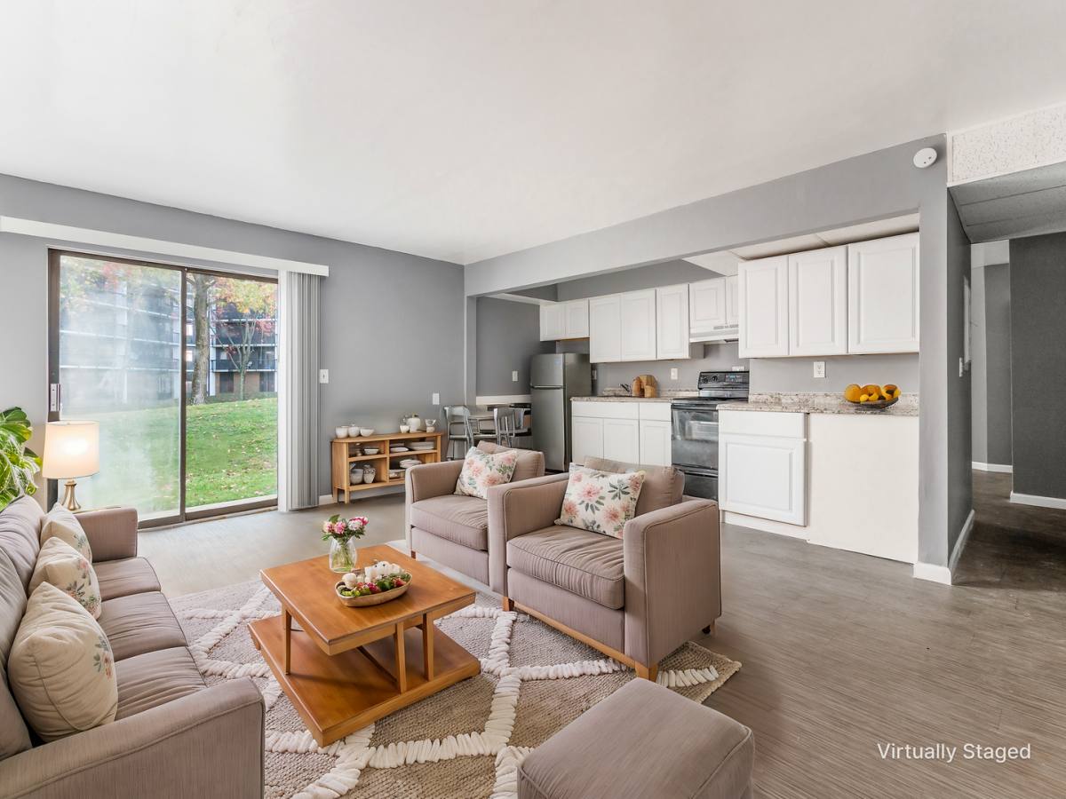 Apartment for rent at 2510 Kimberly Parkway E, Columbus, OH 43232