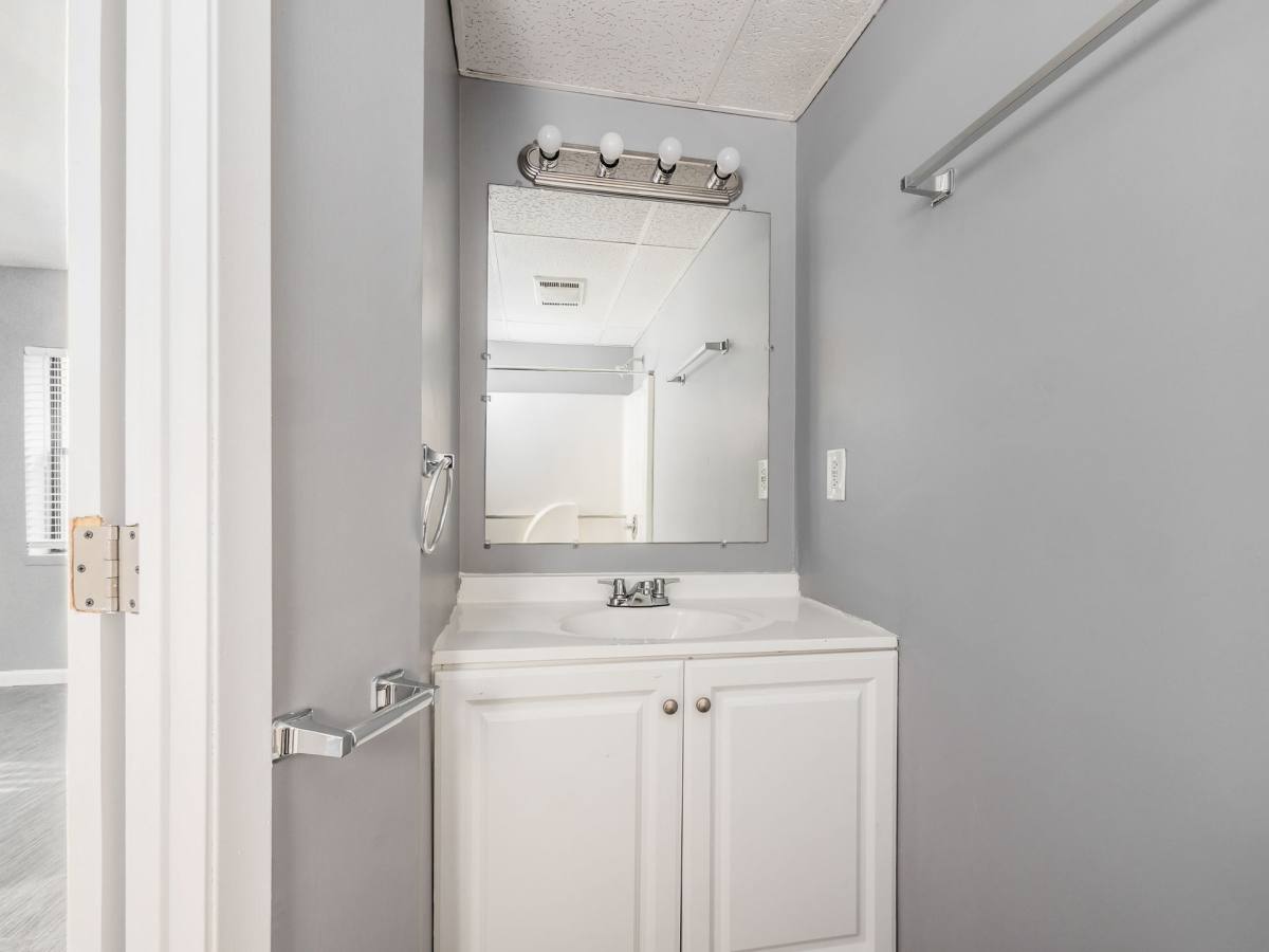 Apartment for rent at 2510 Kimberly Parkway E, Columbus, OH 43232