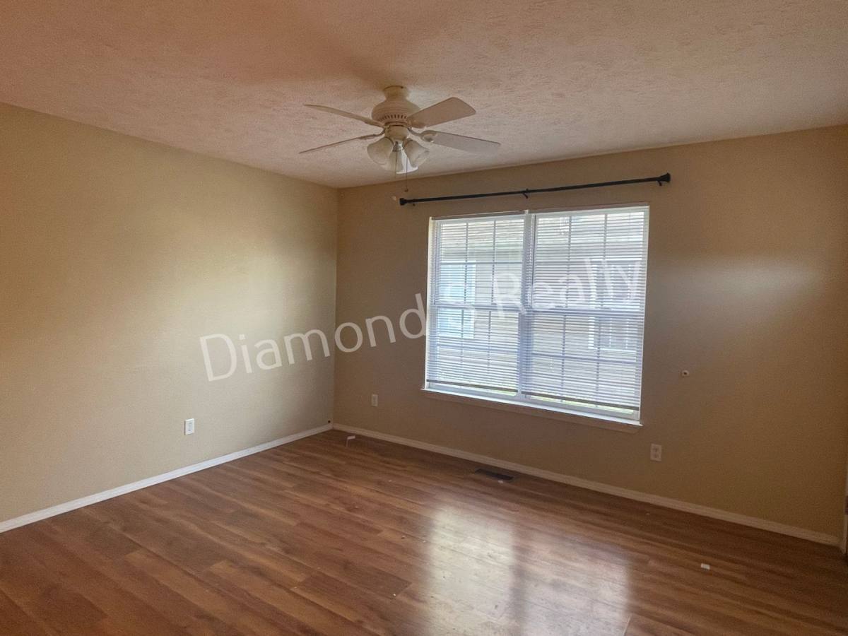 House for rent at 1454 N Ethyl Ave, Springfield, MO 65802