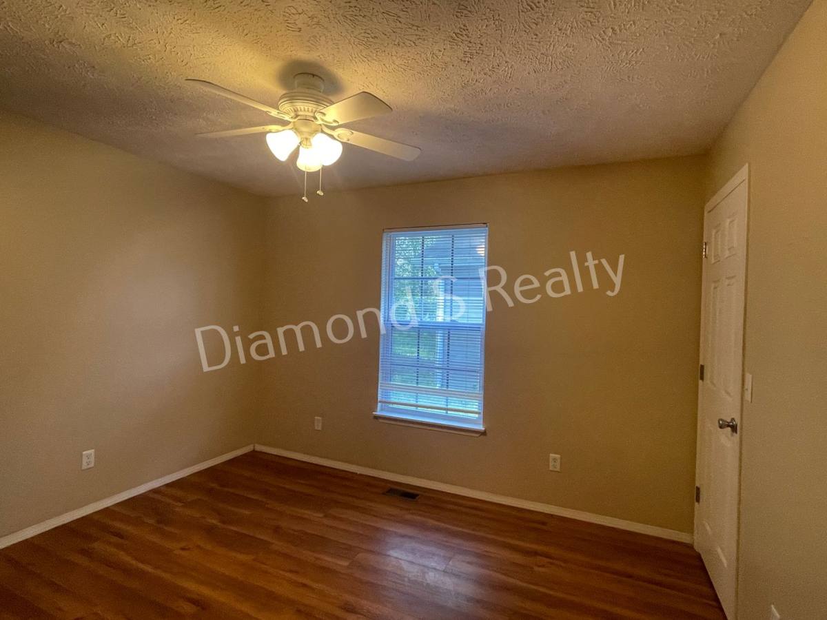 House for rent at 1454 N Ethyl Ave, Springfield, MO 65802