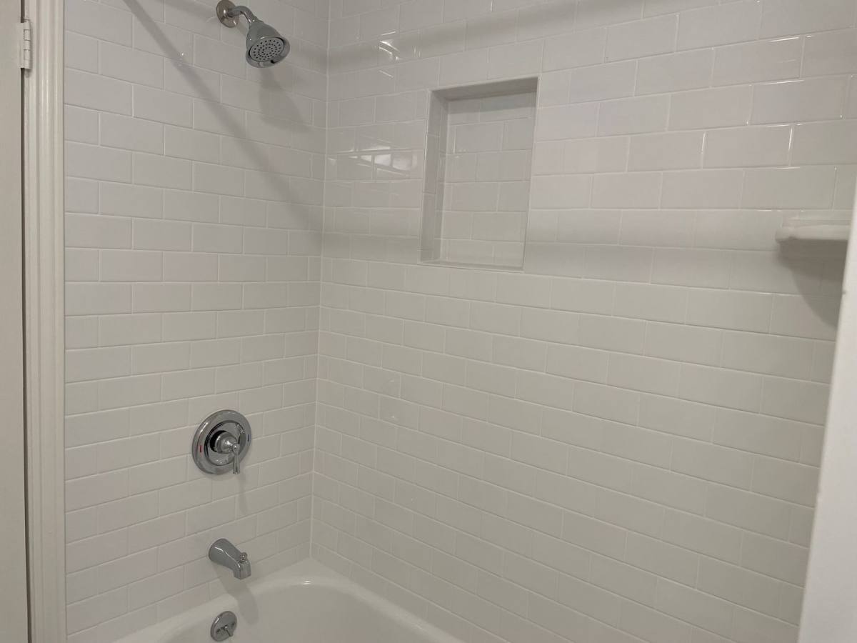 Apartment for rent at 4011 E First St, Long Beach, CA 90803