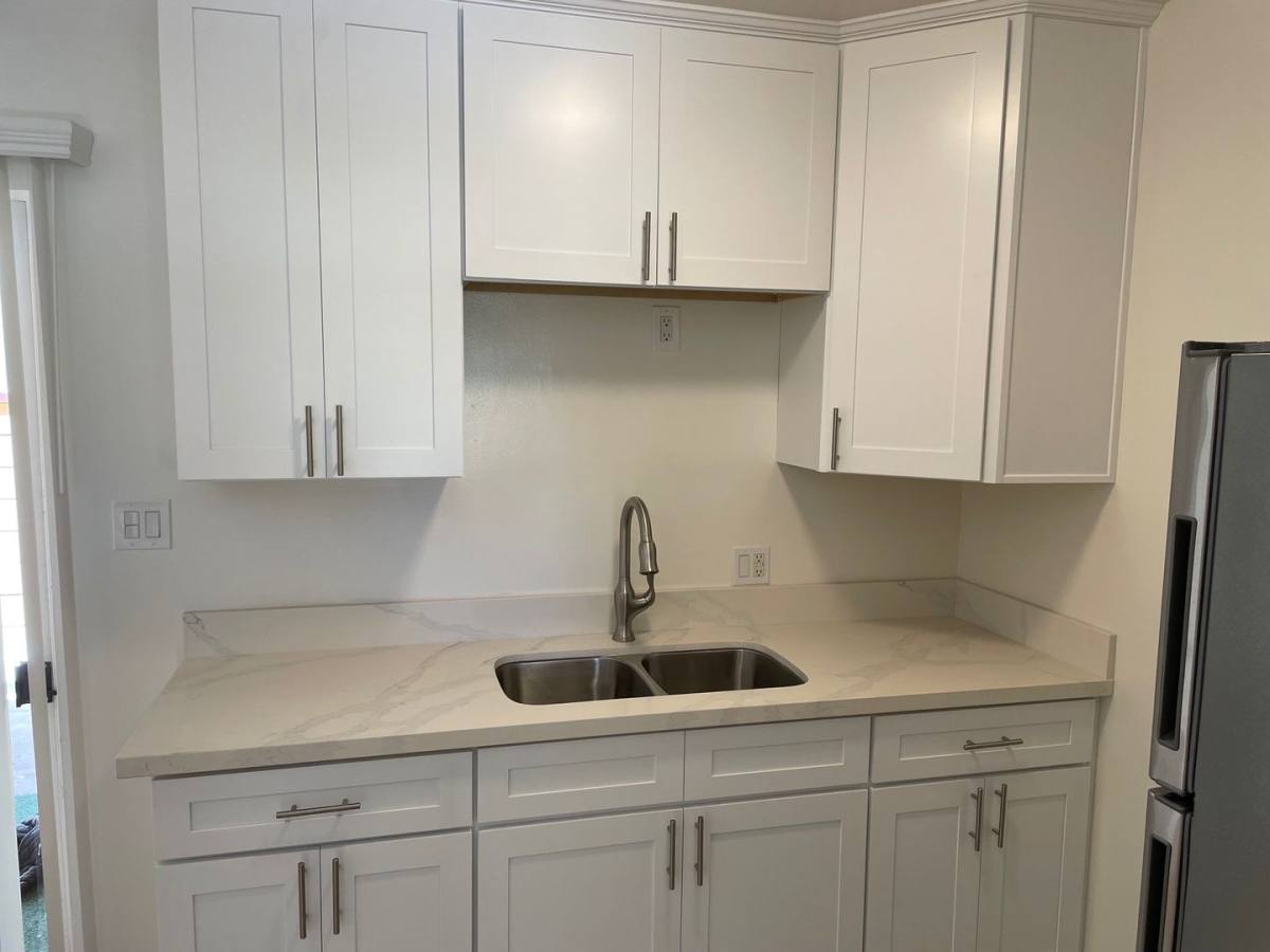 Apartment for rent at 4011 E First St, Long Beach, CA 90803