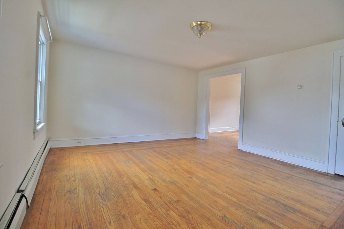 Apartment for rent at 10 Conway Place, Kingston, NY 12401