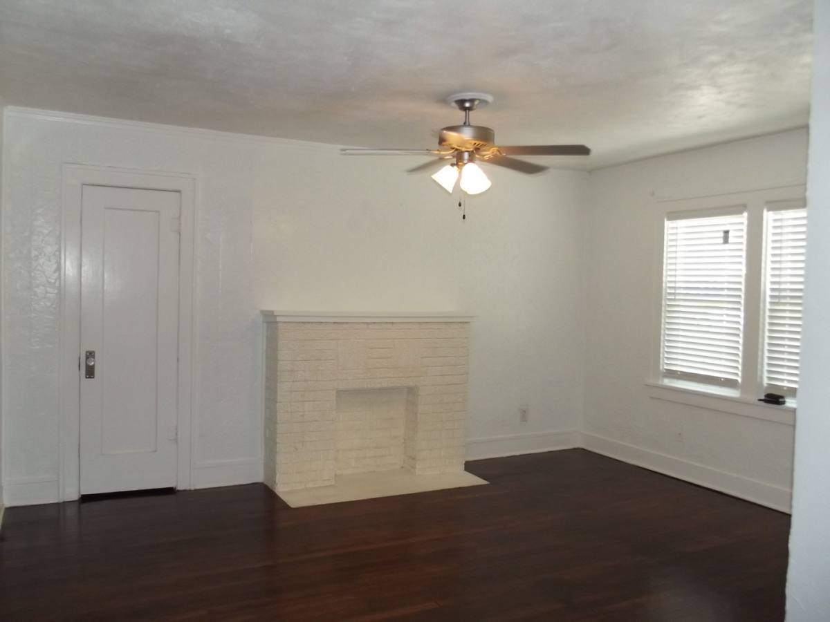 Apartment for rent at 2211 17th St, Lubbock, TX 79401
