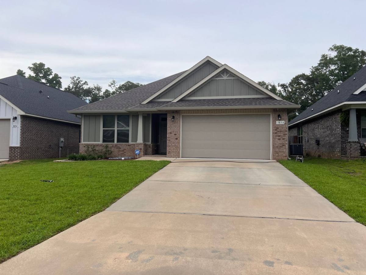 House for rent at 3858 Ranch Rd, Milton, FL 32571