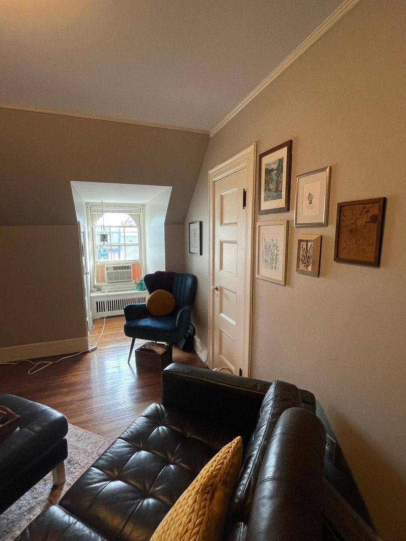 Apartment for rent at 80 Westminster Rd, Rochester, NY 14607
