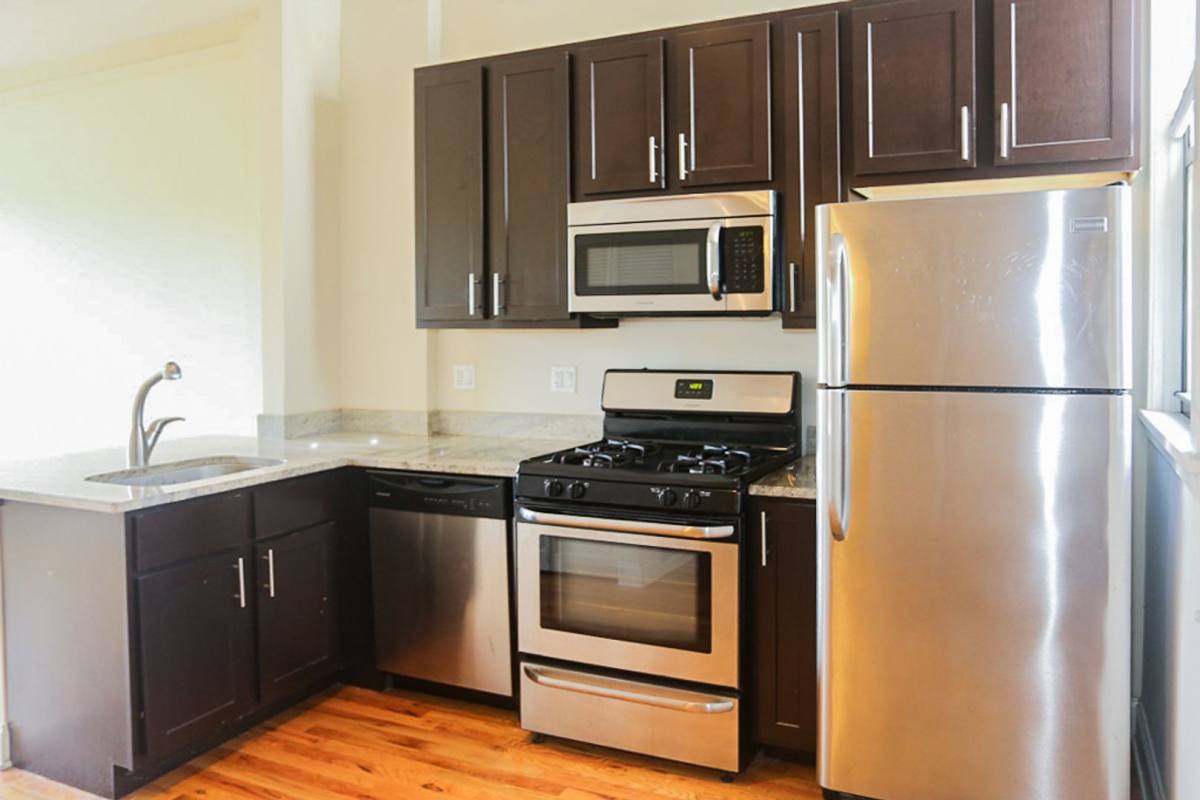 Apartment for rent at 2954 N Racine Ave, Chicago, IL 60657