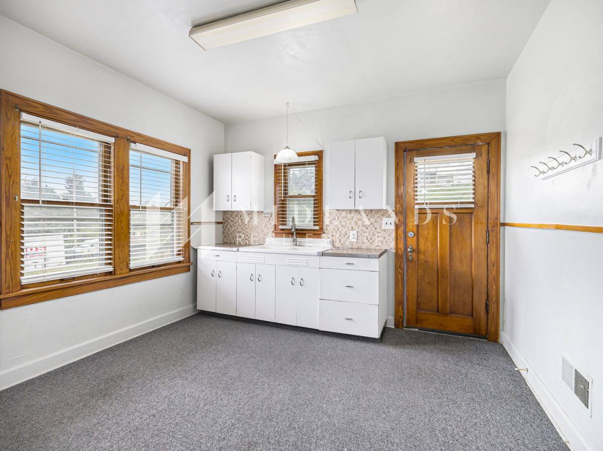 House for rent at 815 Pierce St, Omaha, NE 68108