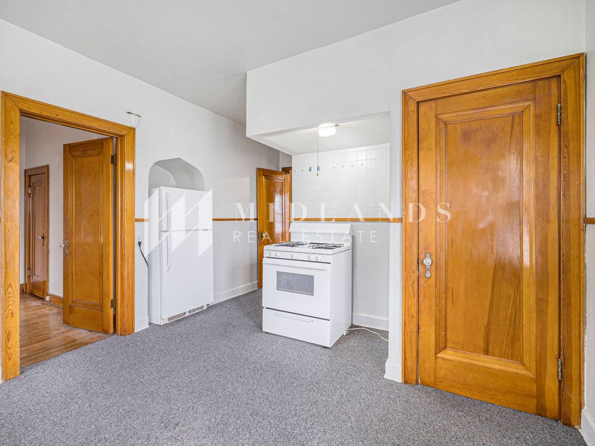 House for rent at 815 Pierce St, Omaha, NE 68108