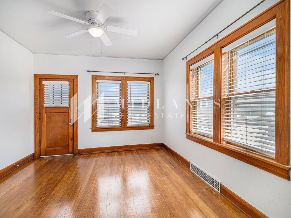 House for rent at 815 Pierce St, Omaha, NE 68108
