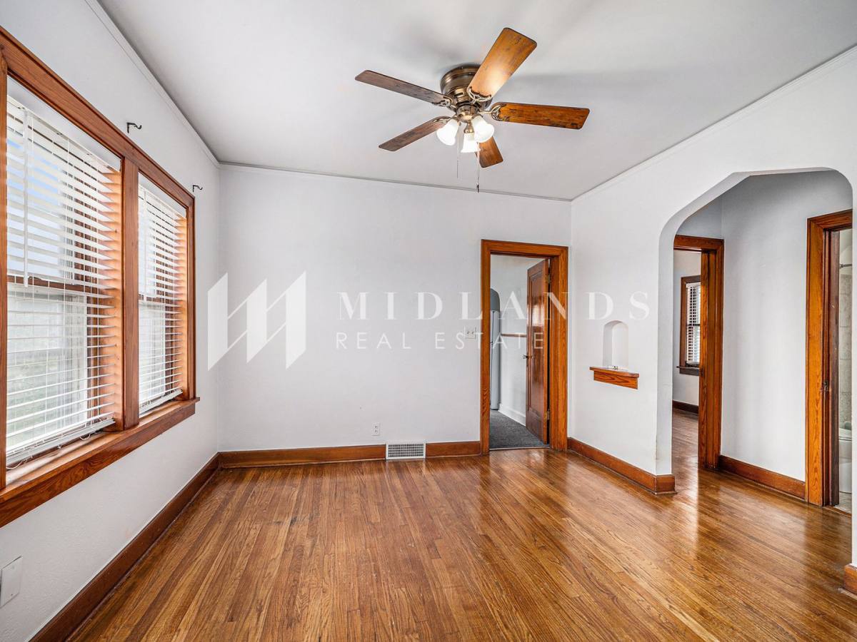 House for rent at 815 Pierce St, Omaha, NE 68108