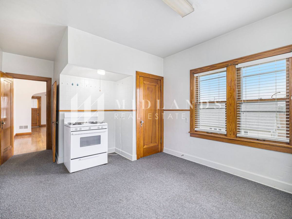House for rent at 815 Pierce St, Omaha, NE 68108