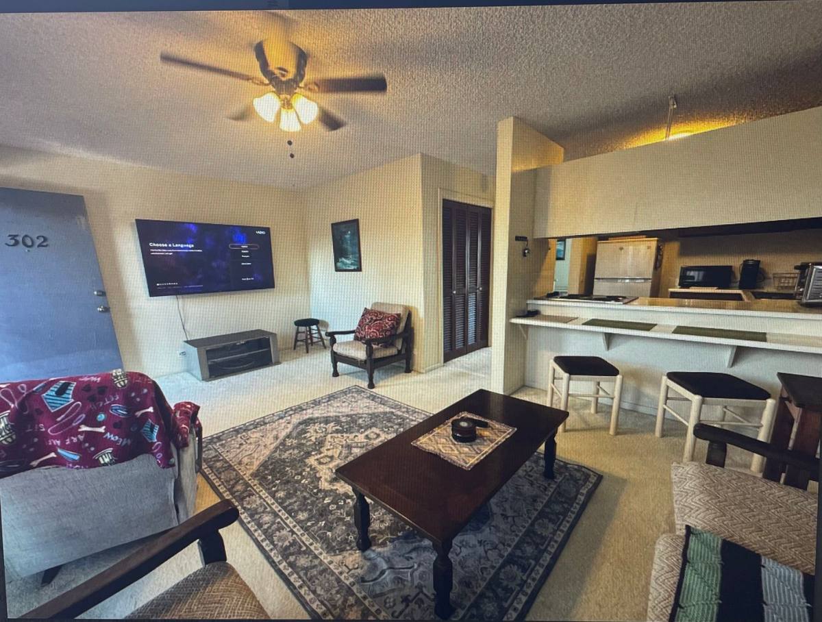 House for rent at 33 Hualalai St, Hilo, HI 96720