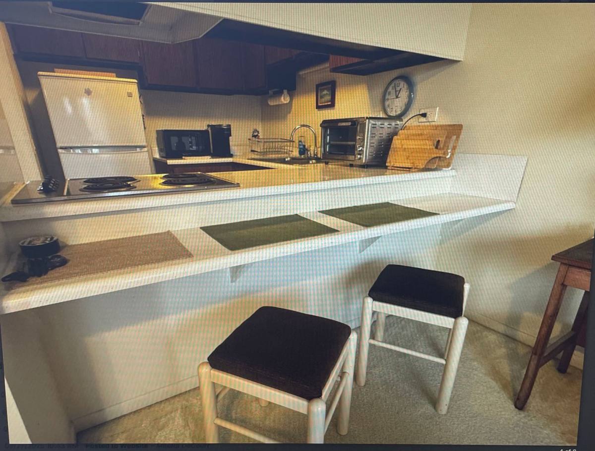 House for rent at 33 Hualalai St, Hilo, HI 96720