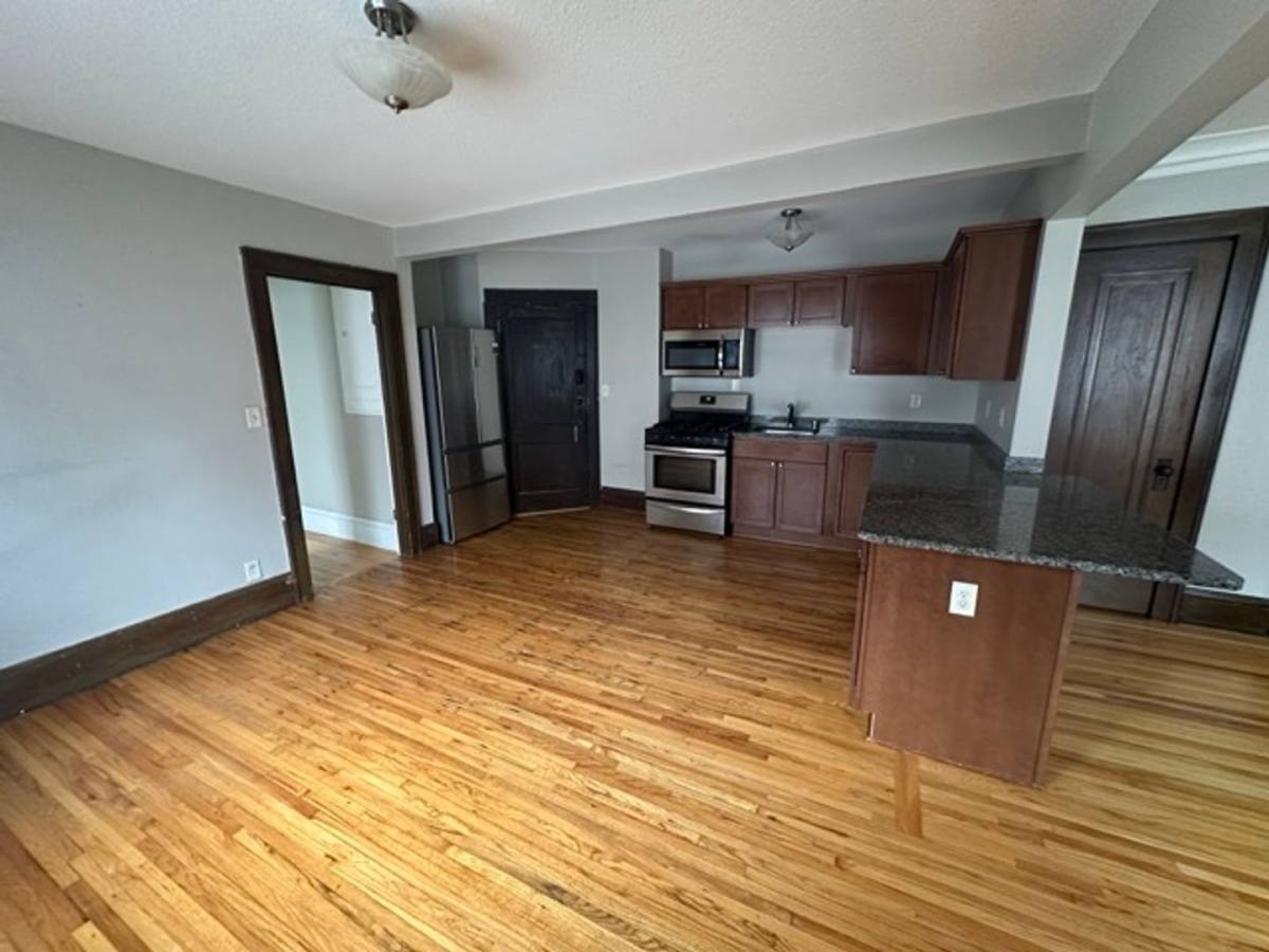Apartment for rent at 412 Pierce St N, Saint Paul, MN 55104