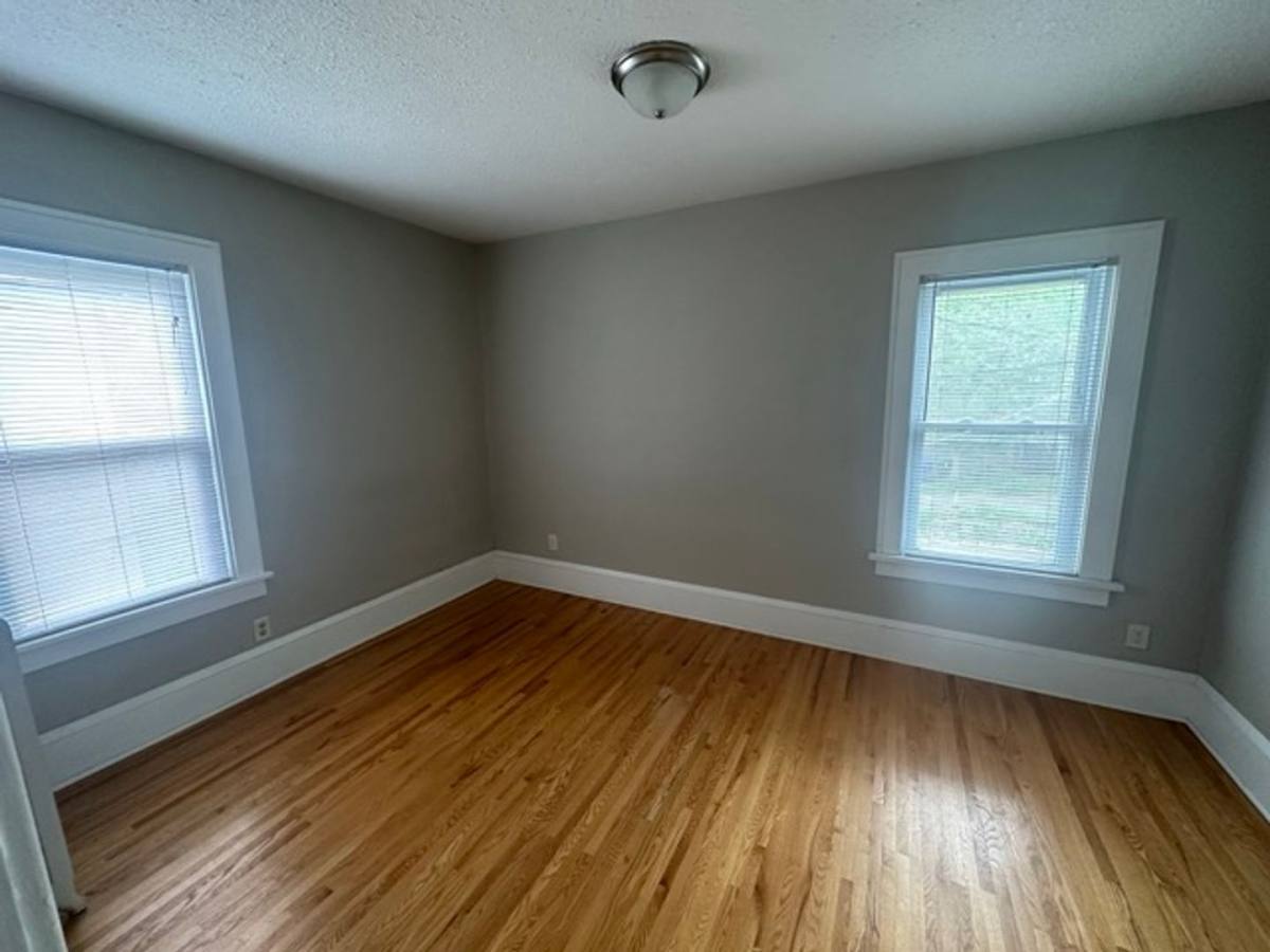 Apartment for rent at 412 Pierce St N, Saint Paul, MN 55104